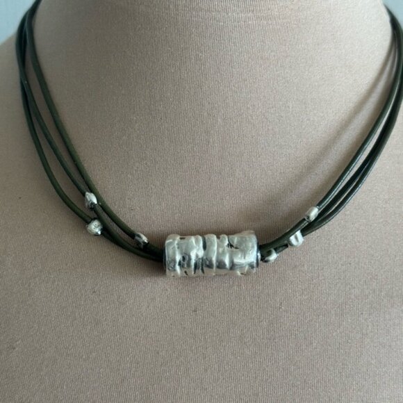 VTG Silpada Green LEATHER and sterling silver Necklace - Picture 7 of 7